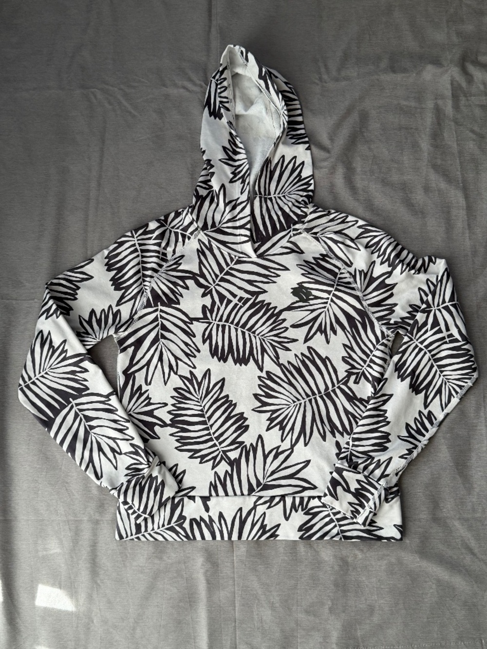 W's Rabbit Sweatshirt - White/Black Palm Design - XS